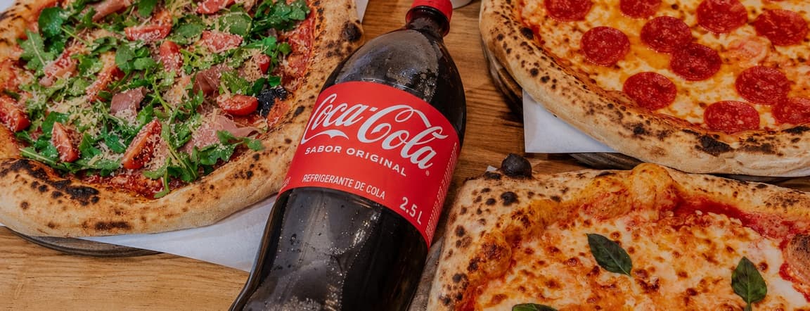 Combo 3 large pizzas + 1 drinks 2.5 lts + delivery free