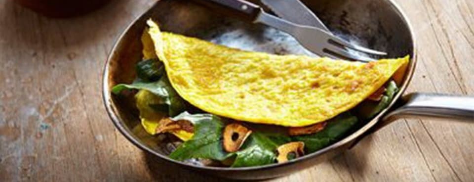 Omelette mushrooms and spinach