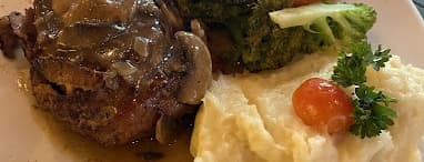 Filet mignon angus con salsa de champiñon