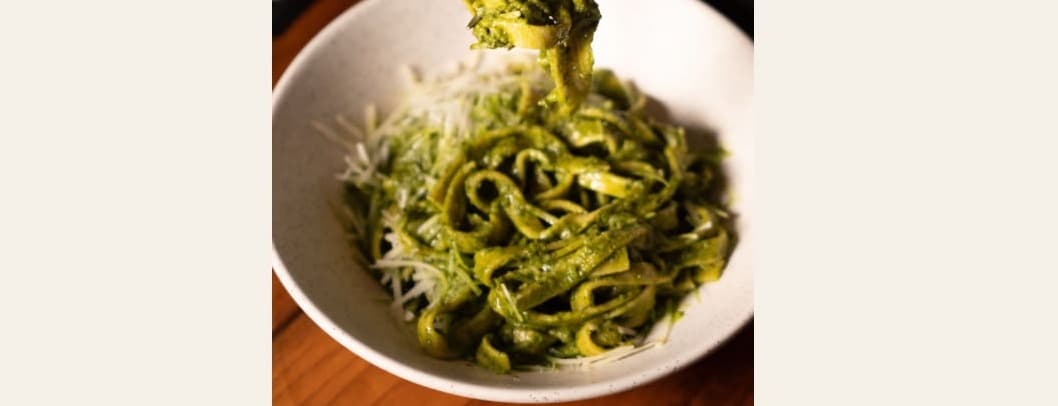 Tagliatelle al pesto de albahaca