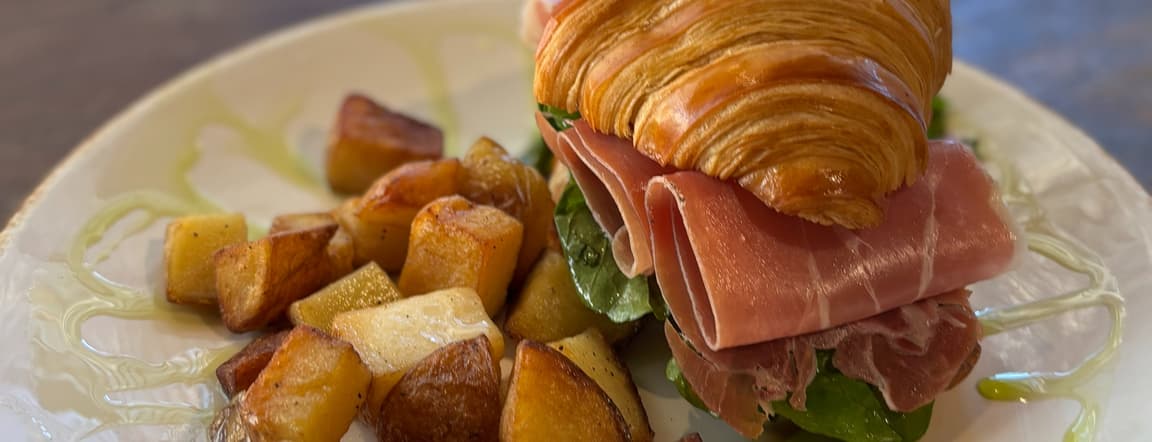 Mediterranean croissant