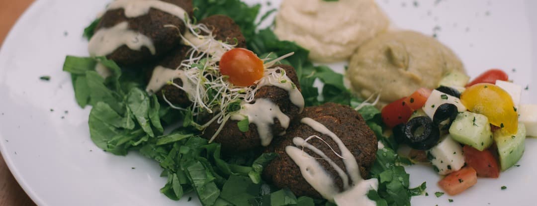 Falafel salad