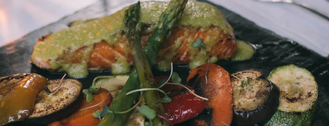 Fresh salmon with asparagus souce and vegetables