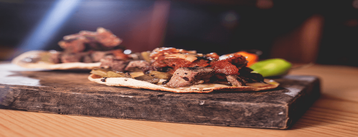 Steak tostada