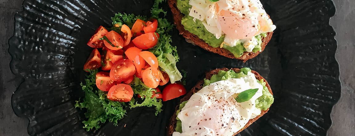 Smash avo toasts