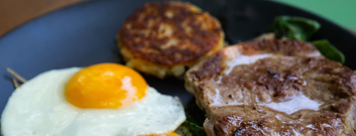 Eggs with arrachera