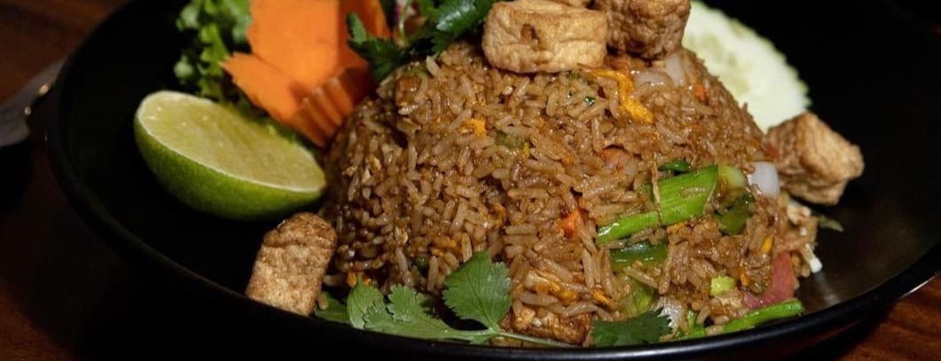 Khaw pad rod vegetables