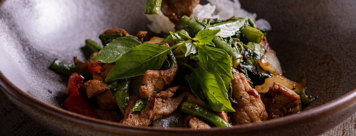 Phad ka prow beef filet