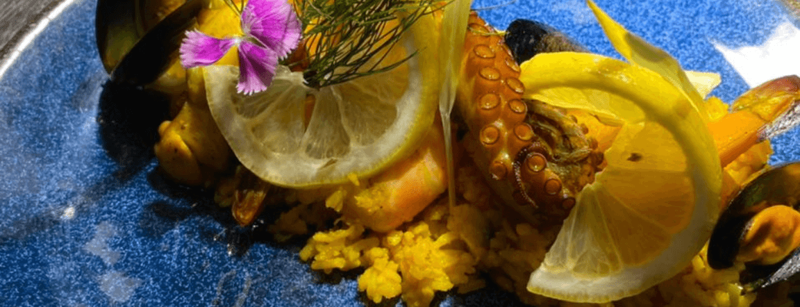 Seafood paella