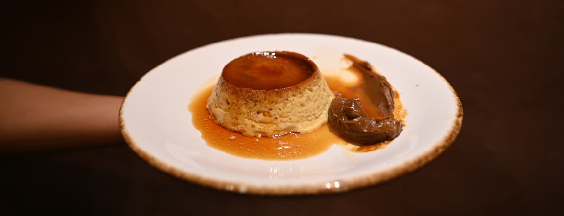 Flan estilo argentino con dulce de leche