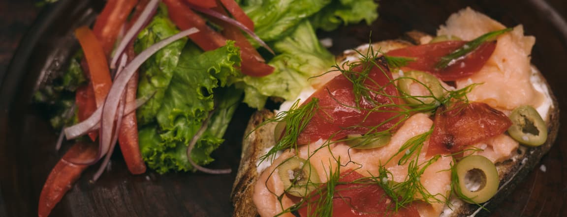 Toast salmón