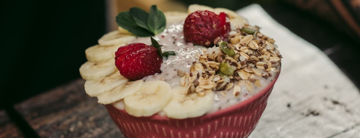 Smoothie bowl : strawberry breeze