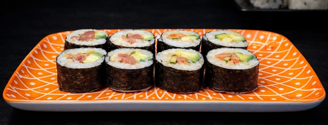 Tuna roll 8 pc