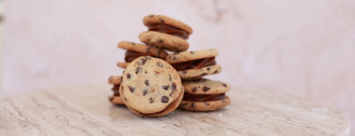 Alfacookie with dulce de leche