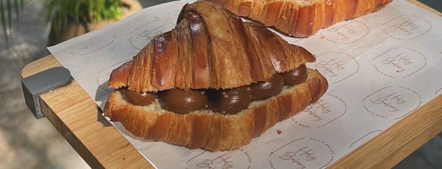 Croissant con dulce de leche