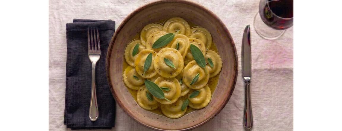 Salmon and ricotta ravioli in butter and salvia sauce