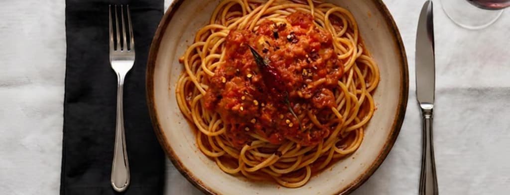Spaghetti arrabbiata sauce