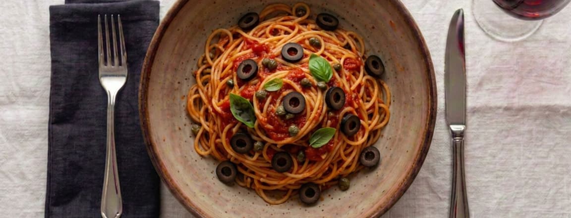 Spaghetti mediterranea sauce