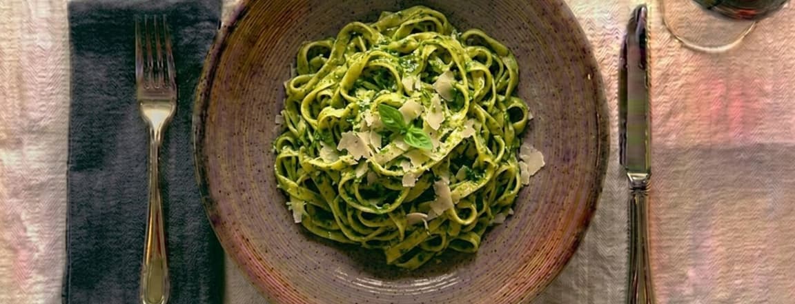 Tagliatelle pesto sauce