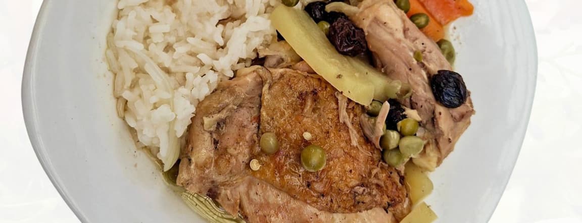 Yucatecan chicken with peas