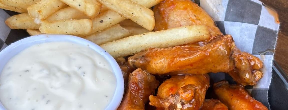 Buffalo chicken wings