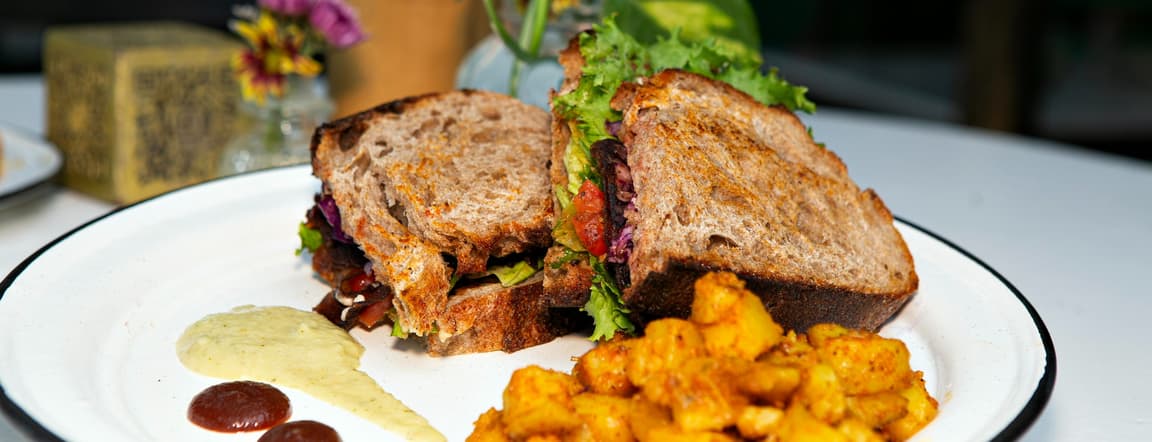 Blt sandwich + grilled potatoes w. rosemary