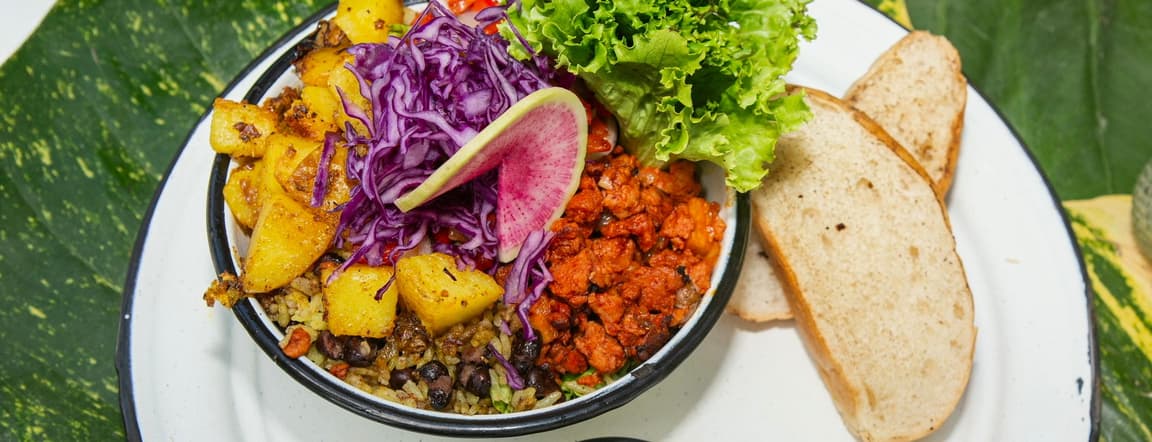Tulum bowl xl, packs a punch of protein