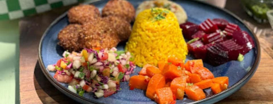 Falafel w hummus