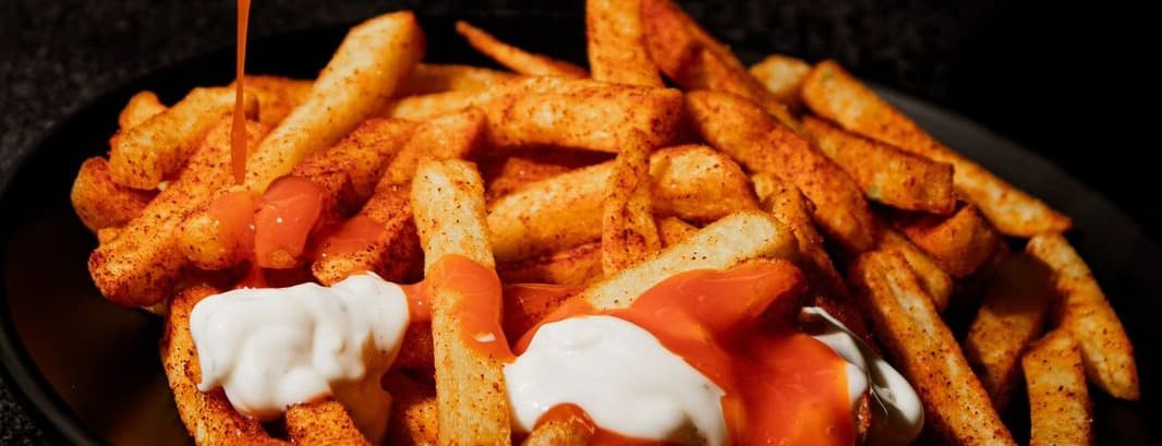 French fries with buffalo sauce and ranch dressing.