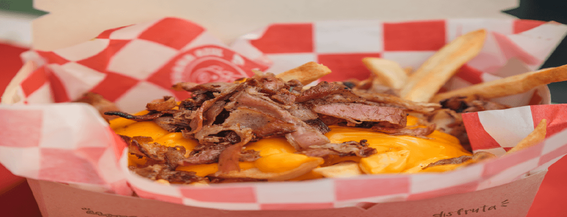 French fries whit chesse and bacon