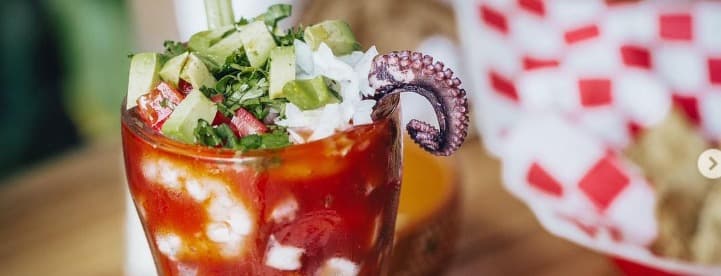 Seafood cocktails medium