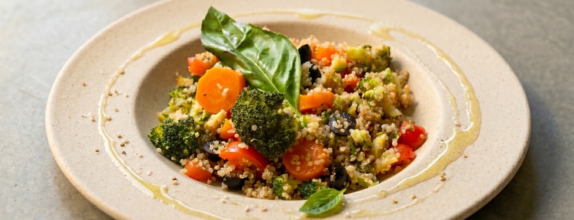 🍃 Pristine organic quinoa or spelt salad - garden-fresh selection