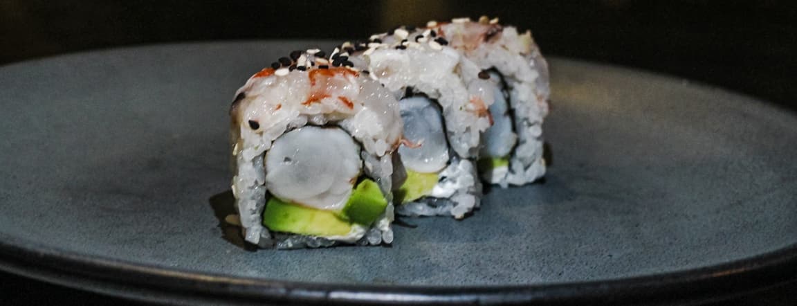 Uramaki lango carpaccio roll