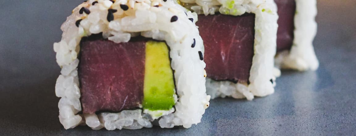 Uramaki tuna new york roll