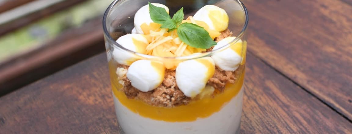 Lemon-mango cheesecake