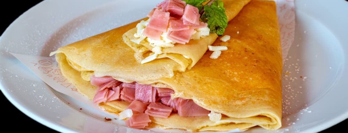 Ham and mozzarella cheese