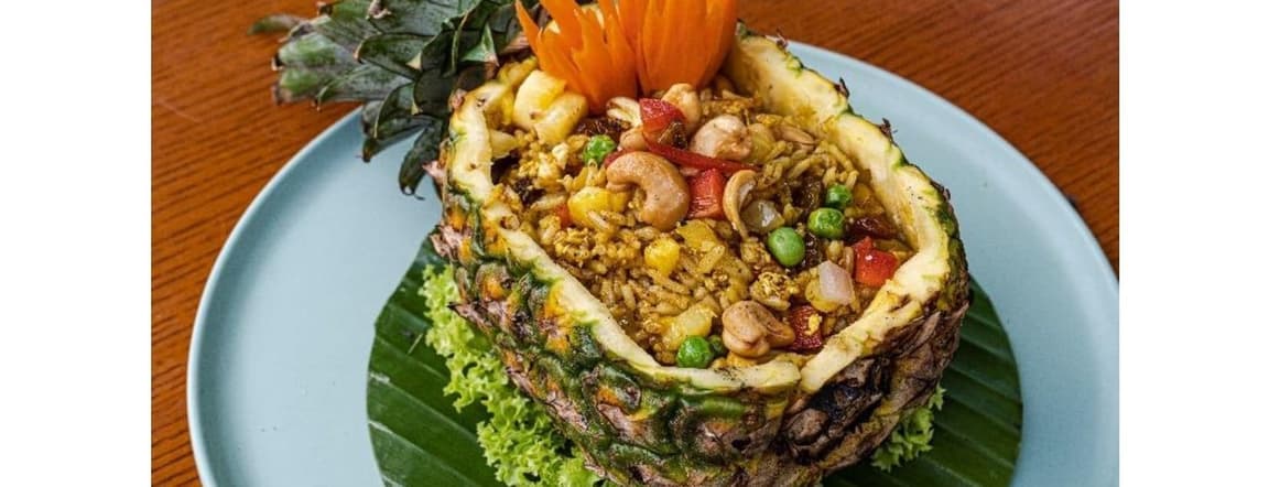 Piña khao pad