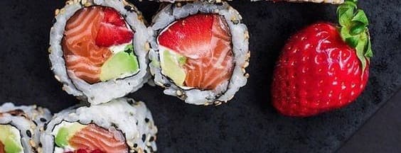 Strawberry roll