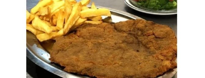 Classic breaded beef cutlet to share